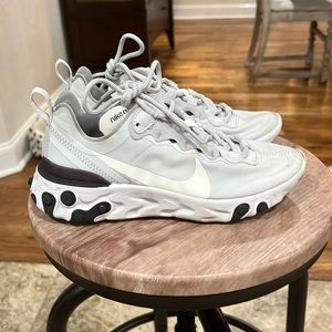 Nike reacts boys 4.5